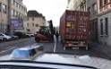 LKW gegen Bruecke wegen Rettungsgasse Koeln Muelheim P53